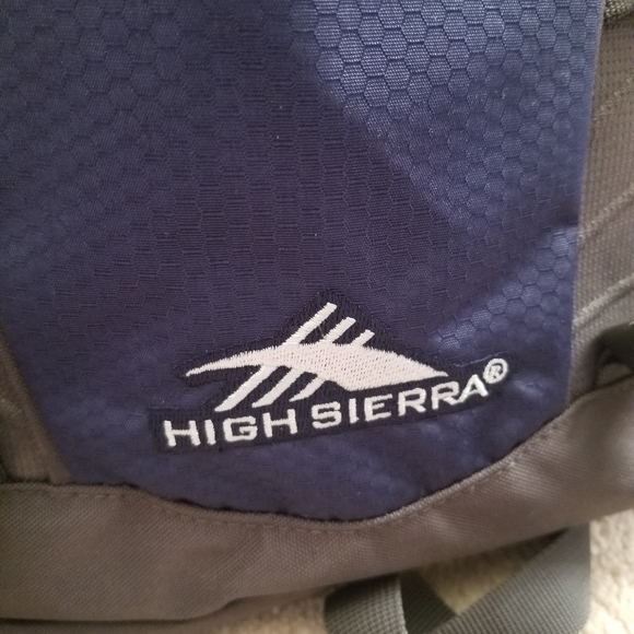 NWT HIKING HIGH SIERRA HEAVY DUTY HIKING BACKPACK - Picture 6 of 8